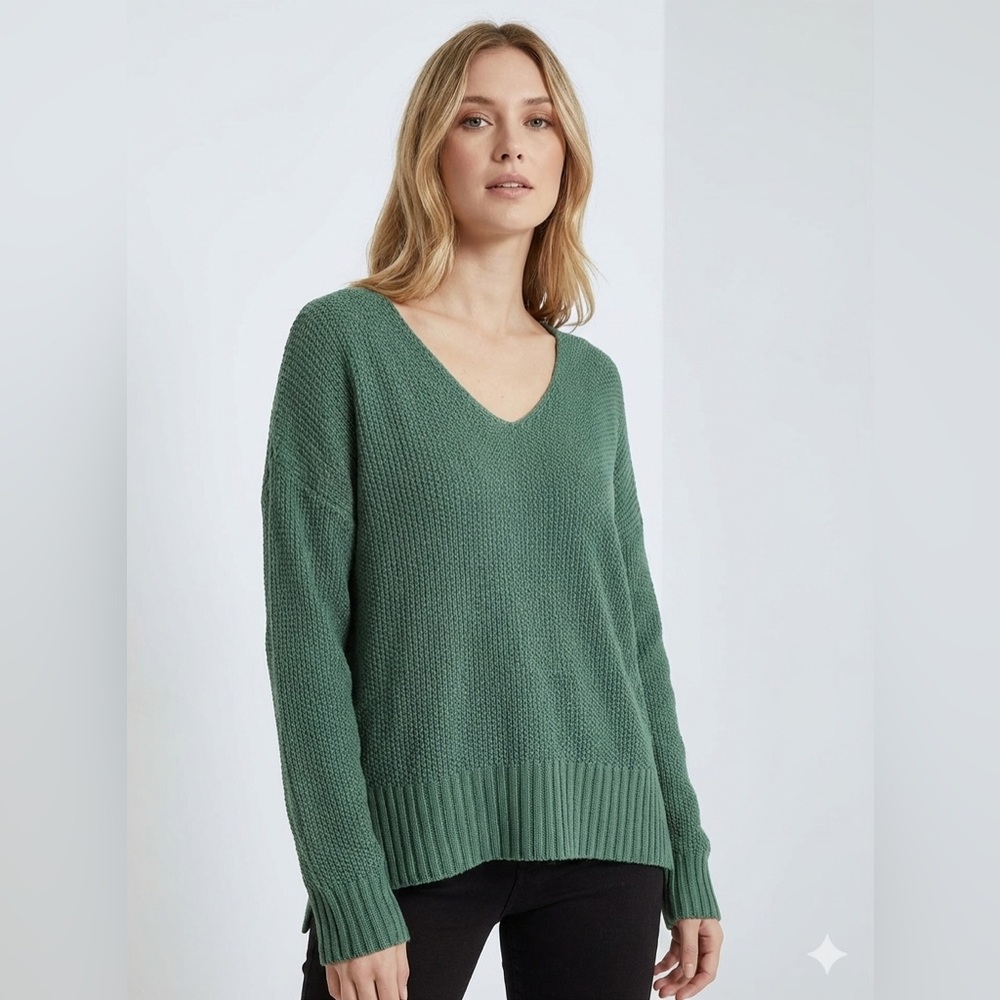 0171 - Lucky Brand Deep Green V-Neck Sweater